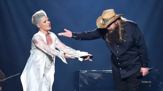 P!nk & Chris Stapleton — Love Me Anyway (Beautiful Trauma World Tour 2019)