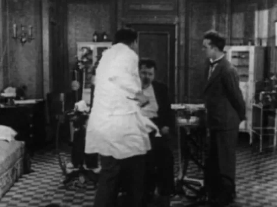 Laurel & Hardy:  Leave 'Em Laughing (1928)