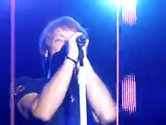 Bon Jovi - Livin' On A Prayer (Live in Denver 21.01.2011)