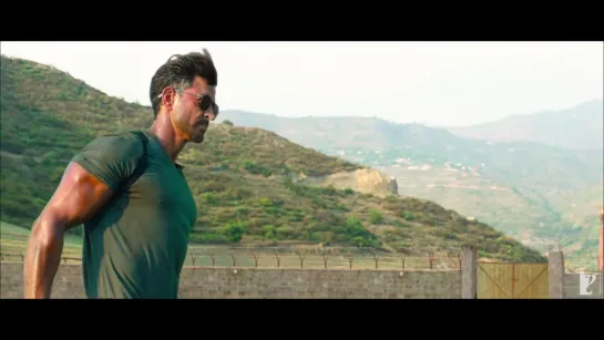 Hrithik_Roshan_-_Entry_Scene___War___Tiger_Shroff