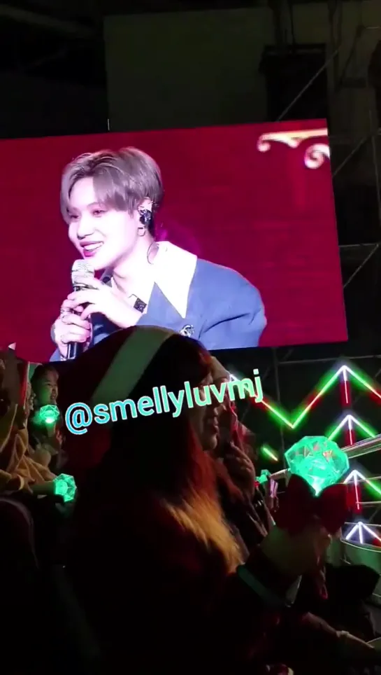 25.12.2019 Тэмин дразнит шаволов  -- Just Lee TAEMIN teasing shawols about slogan, another day in SHINee World ️