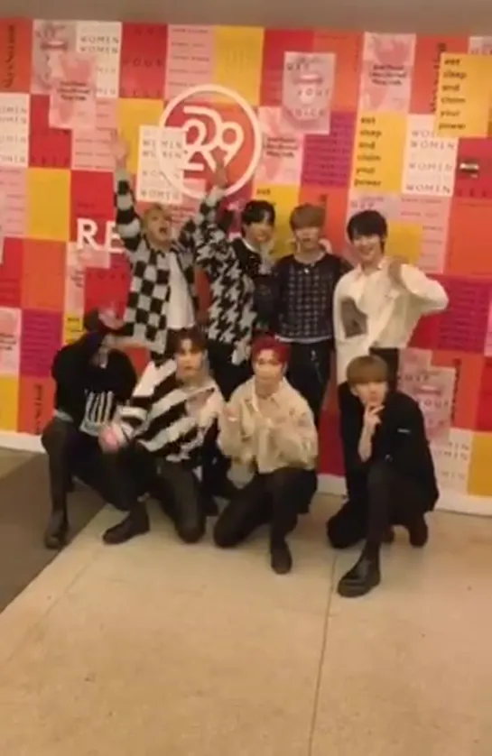 [200203] Stray Kids » twitter (@.Refinery29) »