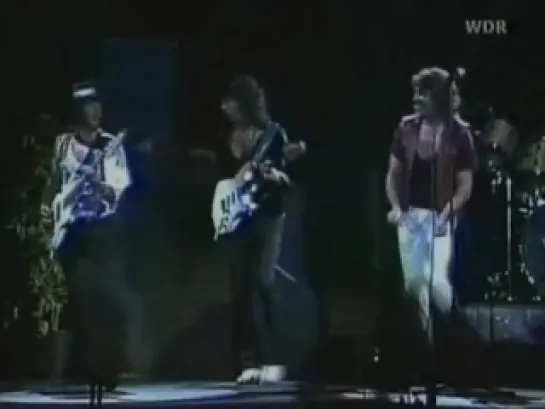 Gillan,Glover and Blackmore Dancing !!!!!