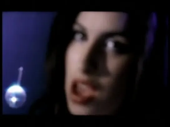 video:Amy Winehouse-Take the the Box.