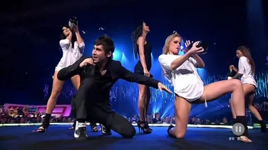 #000      Dan Balan - Chica Bomb (Live the dome 54)