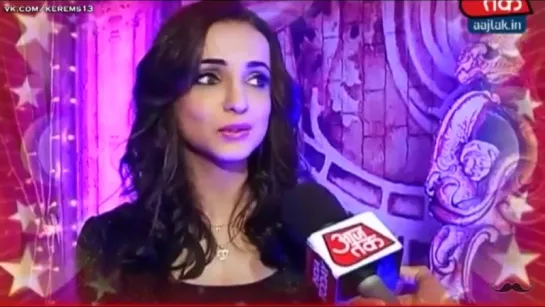 Red Carpet Sanaya Irani and Drashti Dhami #indiantellyawards2015