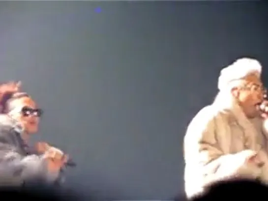 T.O.P - 'Phone Number' Fancam @ YG Family Concert (04/12/10)