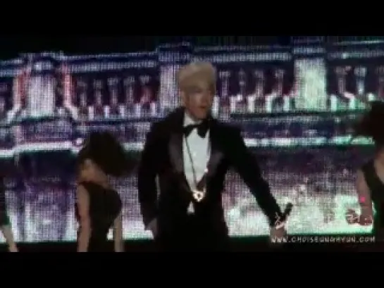 T.O.P & G-DRAGON- '뻑이 가요' Fancam @ MAMA 2010