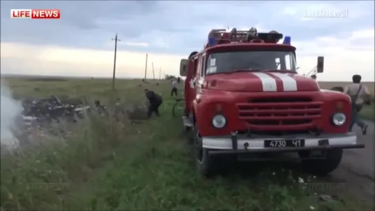 Прибытие спасателей на катастрофу боинга и его тушение - с 4:00. Выдающийся шедевр документалистики!