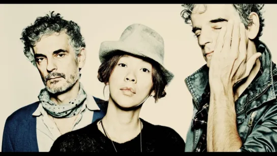 Blonde Redhead о клипе Дельфина "Надя"