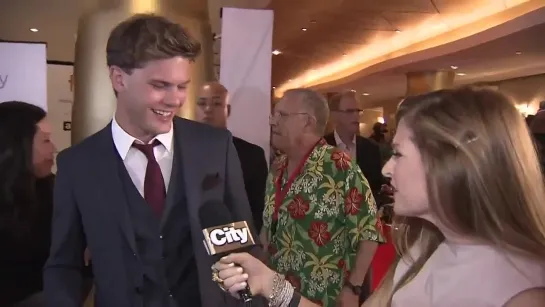 Jeremy Irvine and Michael Douglas no TIFF 2014