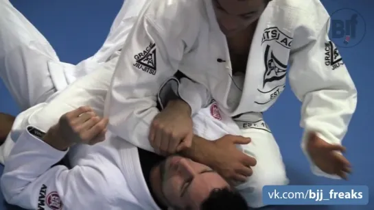 Ryron Gracie - Wrist Lock from Side Mount