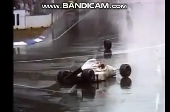 Adelaida-89, Piquet & Ghinzani,  crash