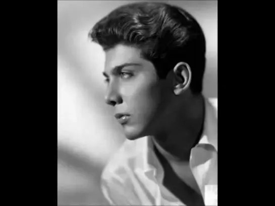 All of a Sudden My Heart Sings by Paul Anka 1958 (360p) (via Skyload)