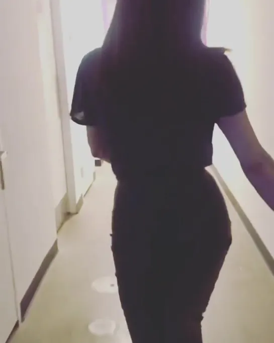 Madam Satan’s corridor walk