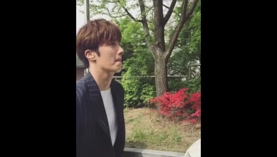 Jung Il Woo at filming 'Cinderella and Four Knights'