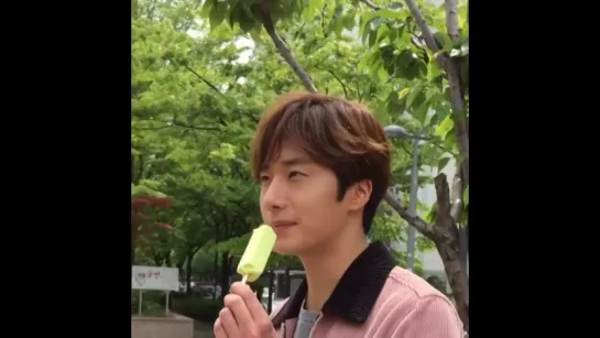 Jung Il Woo at filming 'Cinderella and Four Knights'