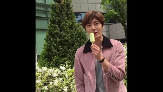 Jung Il Woo at filming 'Cinderella and Four Knights'