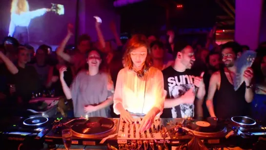 Nina Kraviz - Boiler Room Berlin DJ Set (2013)