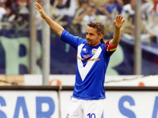 Roberto Baggio Showing He Was The Most Talanted Player ● Italian Treasure