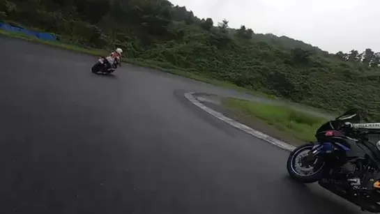 バイク女子＊サーキットで膝すりチャレンジ！！【モトブログ】