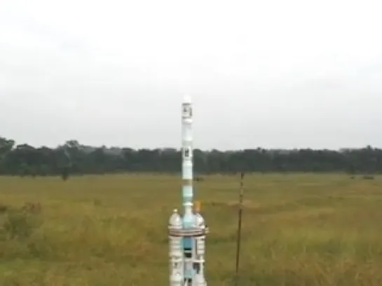 2-Stage Water Rocket flies to 810' (246m)