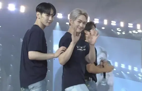 28.08.2022 - SMTOWN LIVE 2022 : SMCU EXPRESS - TOKYO Day-2 💎💚💎 Encore2: SHINee OnMinKey  || video cr. k923b