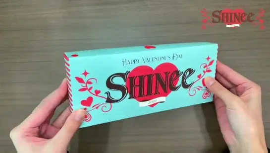 220128 SHINee -  Valentine chocolate assort box 2800엔 -