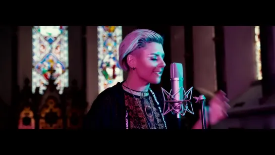 Christina Novelli - Im Ok (Official Music Video)