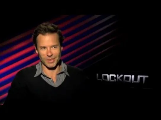 LOCKOUT interviews with Guy Pearce and Maggie Grace - Memento, Lost, LA Confidential