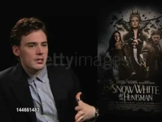 Sam Claflin on Kristen Stewart playing Snow White SWATH.