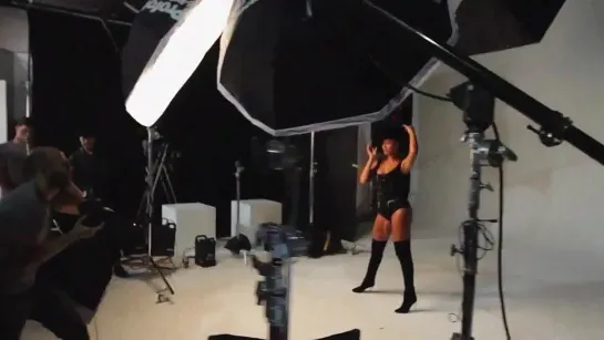 BTS: Making of Beyoncé Official Calendar (2014)