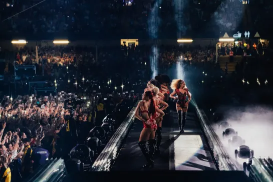 Hold Up⁄Countdown (OTR II Tour Cardiff) - Beyoncé e Jay-Z