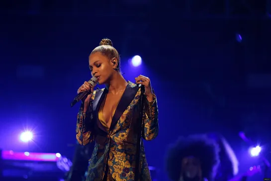 Beyoncé - All Night (Live at TIDAL X 15/10 2016)