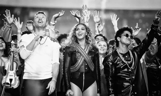 Coldplay feat. Beyoncé and Bruno Mars (Live at Super Bowl 50 Halftime Show 2016)