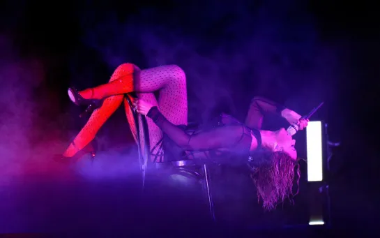 Beyoncé & Jay-Z - Drunk In Love (Live at Grammy Awards 2014)