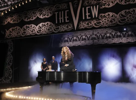 Beyoncé - 1+1 (Live at The View 2011)