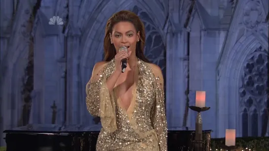 Beyoncé - Ave Maria (Live Christmas Tree Lighting Ceremony in Rockefeller Plaza 2008)