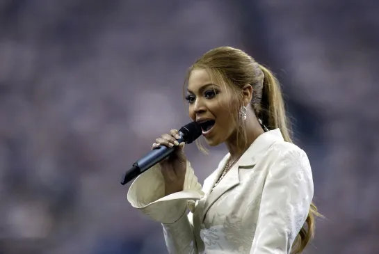 Beyoncé - USA National Anthem (Live at Super Bowl 2004 )