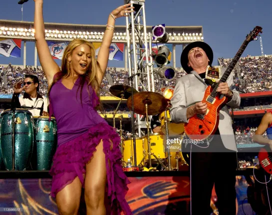 Carlos Santana & Beyoncé - Oye Como Va (Live at Pre-game Show Superbowl 2003)