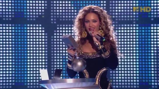 Beyonce wins Best Video (MTV EMA 2009)