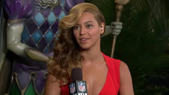 Beyoncé on "Super Bowl Live" (2013)