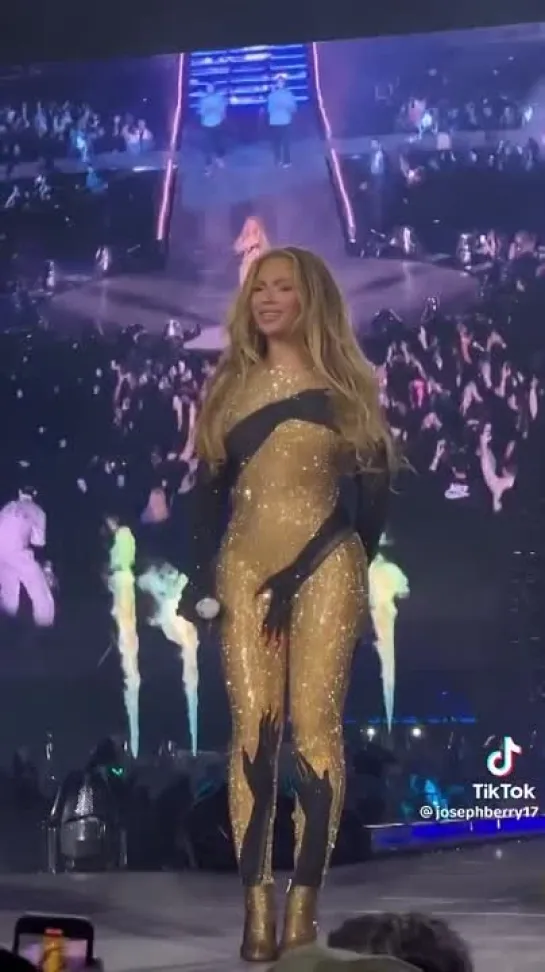 Beyoncé - Heated  (Live in Sunderland 23/5/23)