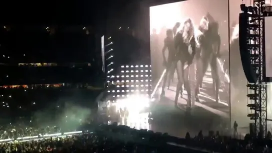 Formation - Live In Chicago 1 (Formation Tour 2016)