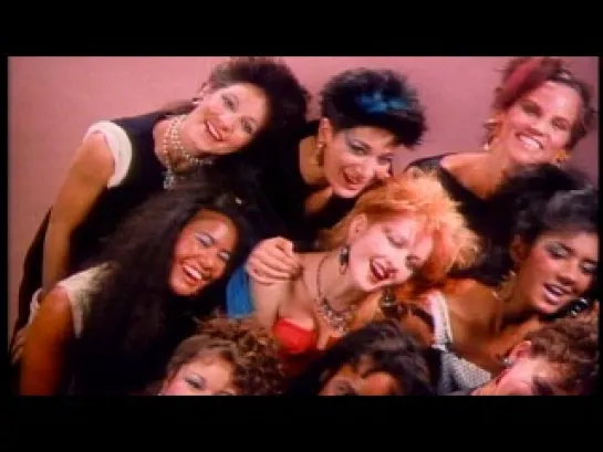 Cyndi Lauper - Girls Just Want To Have Fun