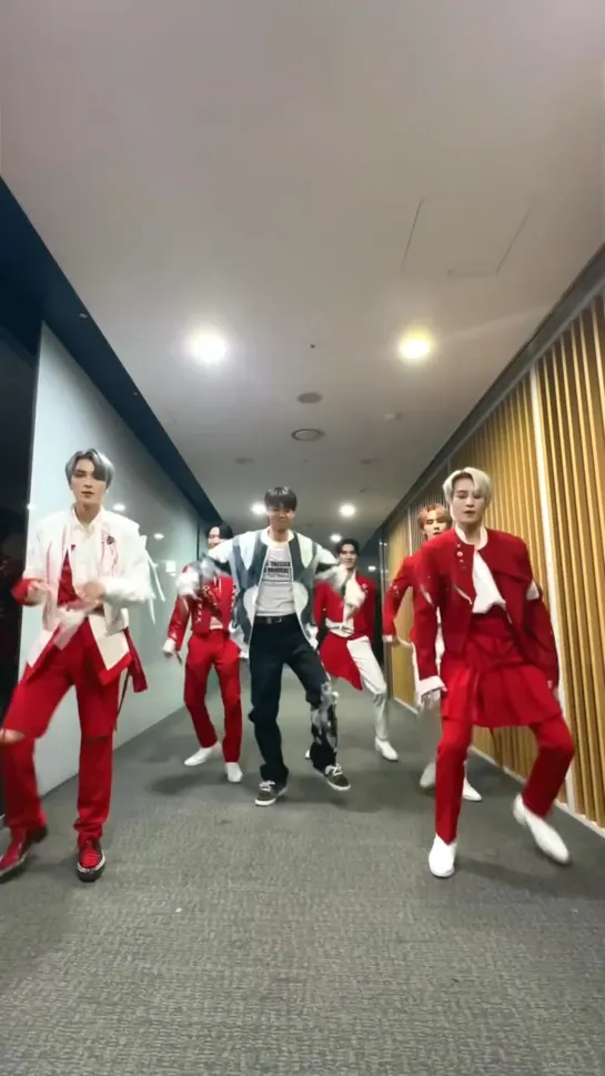 221230 WayV's Tiktok