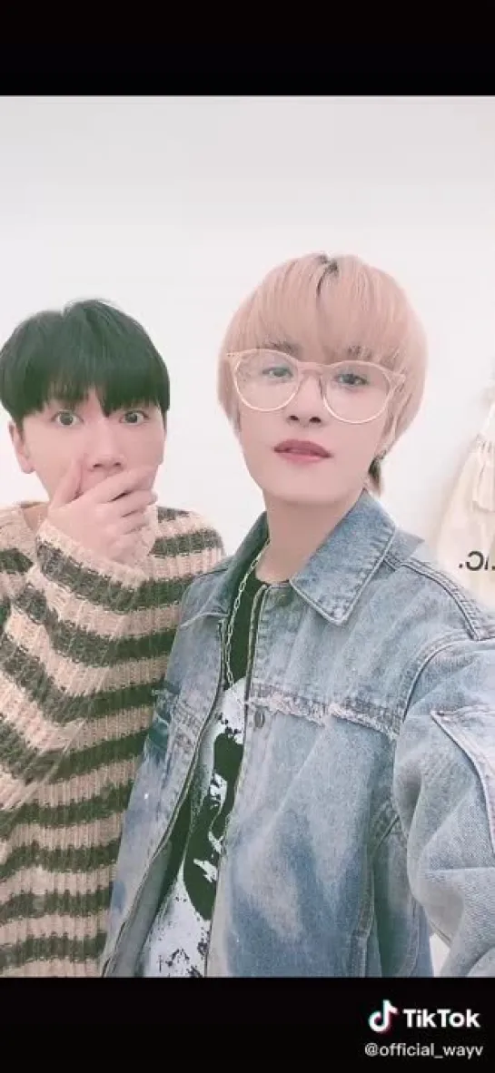 210610 WayV's Tiktok update with Ten & YangYang