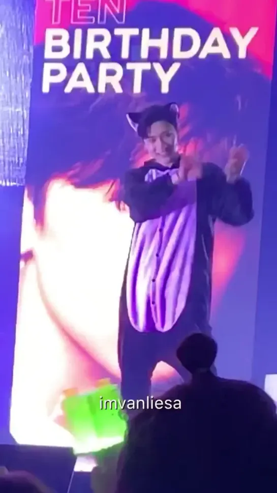 190227 [FANCAM] @ Birthday Party in Bangkok