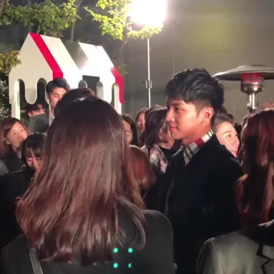 18.10.30 Lee Seung Gi Fashion Event Fancams