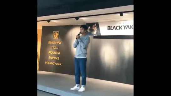 18.08.29 Lee Seung Gi Black Yak F/W Presentation Fanpics